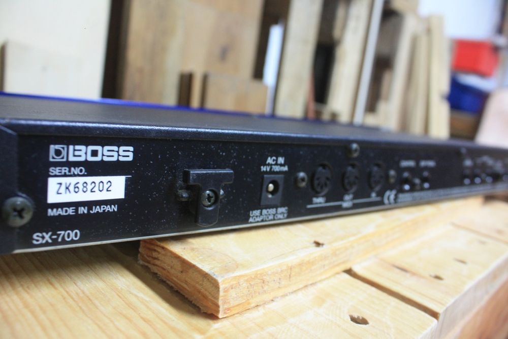 Processadores de som e efeitos behringer e boss