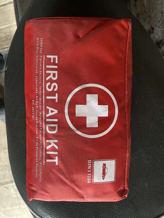Аптечка Автомобільна
