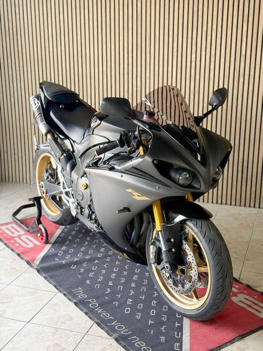 Yamaha R1 RN22 2010