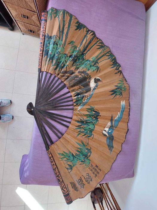 Leque decorativo de parede