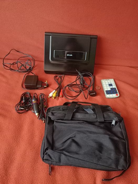 Przenośny samochodowy odtwarzacz DVD GRAN PRIX najprawdopodobniej NOWY