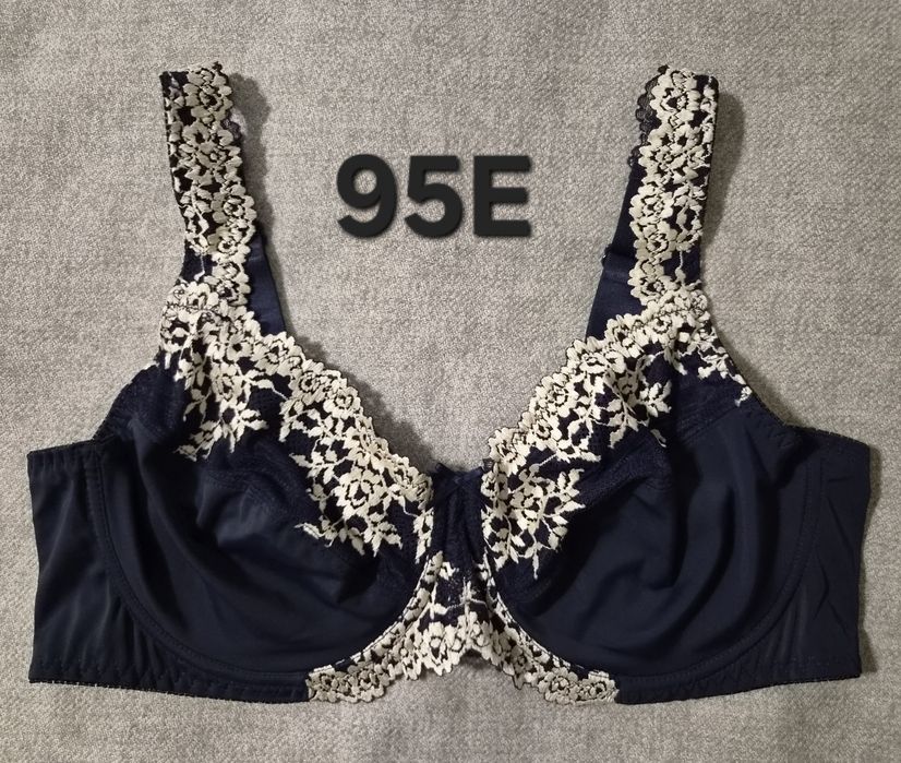 95E Bonprix miękki biustonosz z haftami