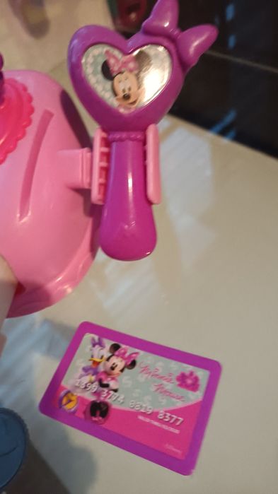 Kasa Minnie, Kasa Minnie