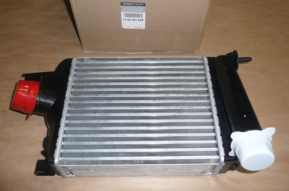 Радіатор інтеркулера Duster Logan Sandero Clio Captur Dokker Lodgy