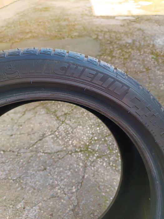 Pneu Michelin 215 40 R16