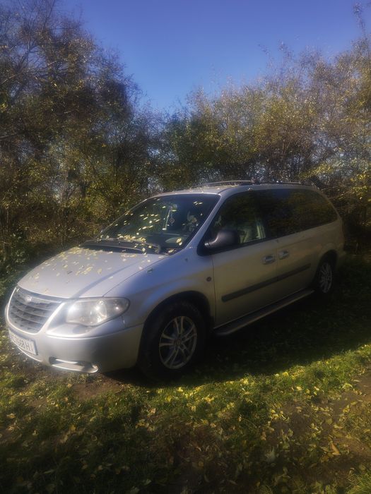 Два Крайслери гранд вояджер 2,5 срд