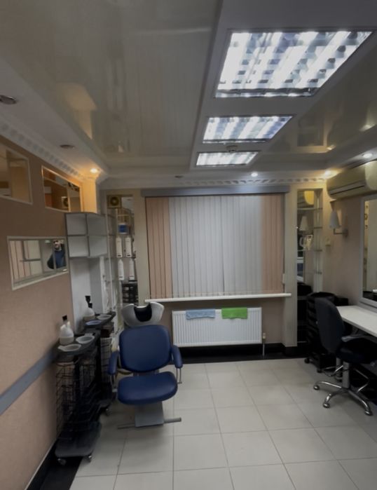 Продам парихмахерскую