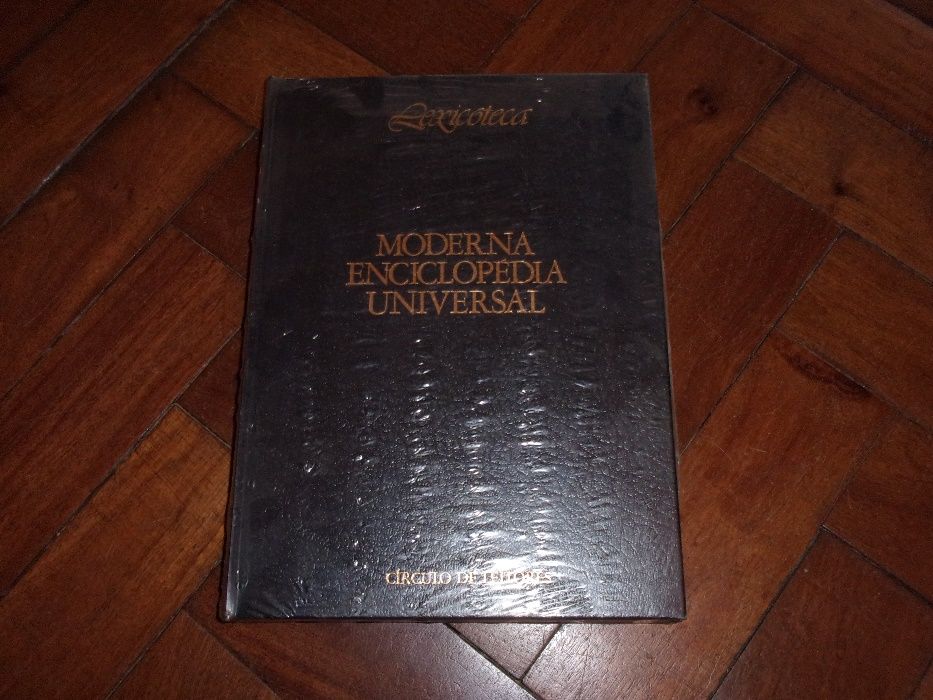 5 monografias s/ Portugal + 2 s/ Maravilhas naturais + 4 Enciclopédias