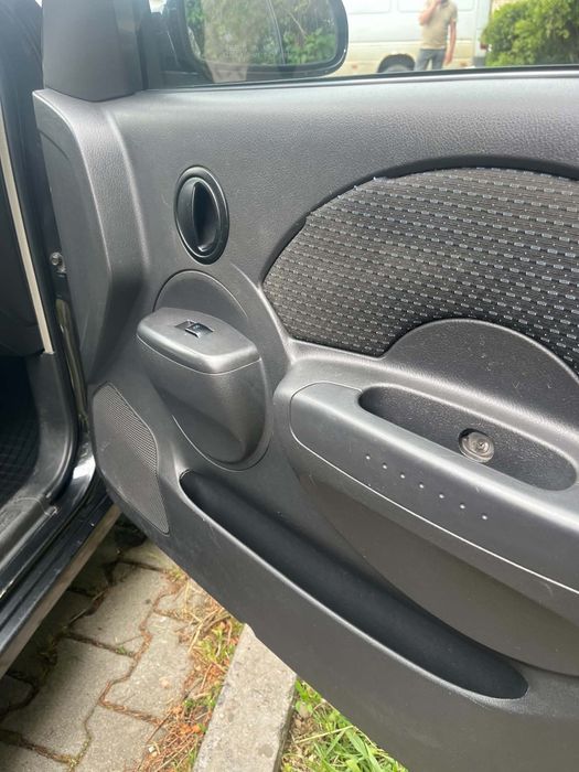 Chevrolet Aveo 2006 рік