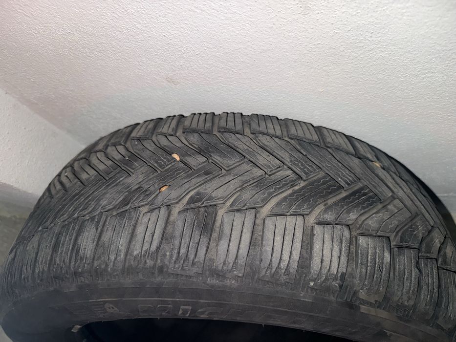 Vende-se Michelin pneus