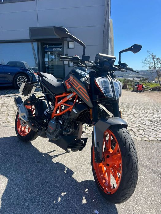 KTM Duke