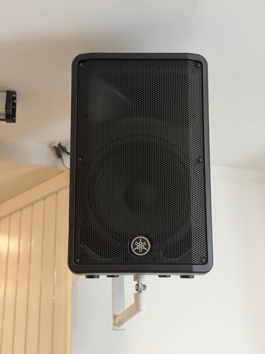 Yamaha CBR12 – Par de Colunas Passivas 12" (700W)