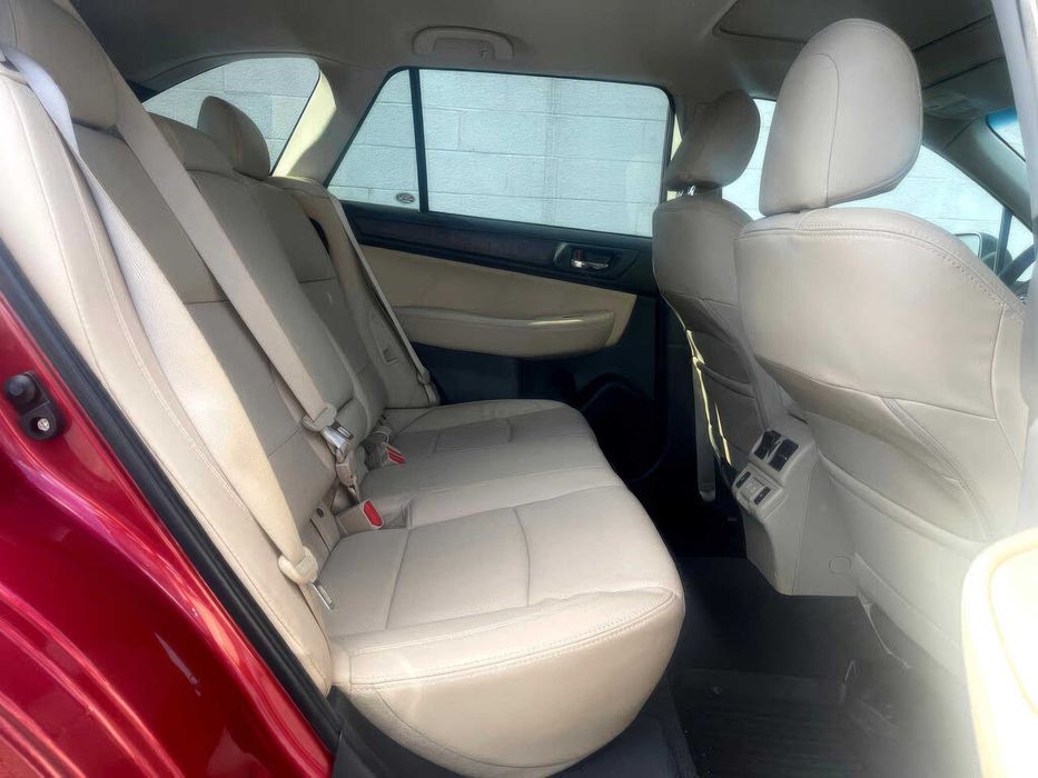 Subaru Outback Limited      2019