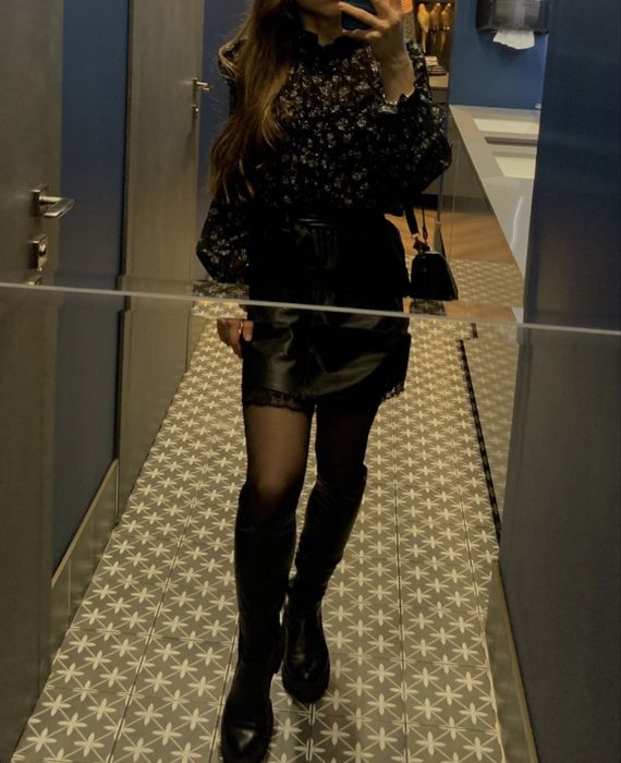 Блузка чорна жіноча