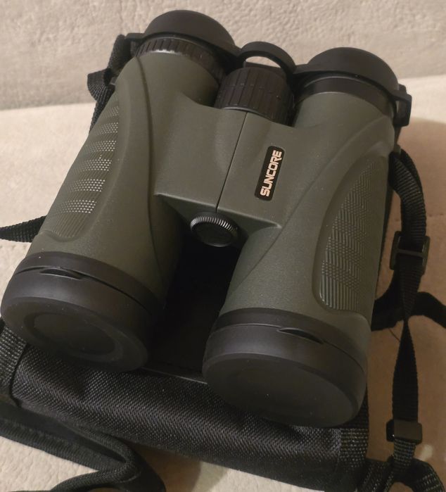 Lornetka myśliwska turystyczna 10x40 SUNCORE w gumowanej obudowie.