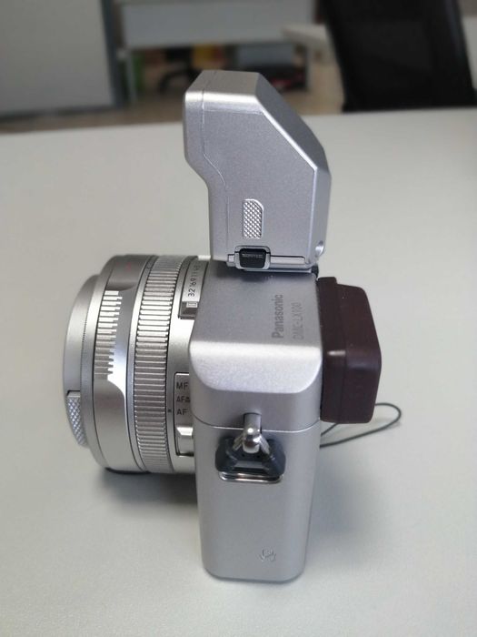 Máquina Fotográfica Panasonic LUMIX DMC-LX100
