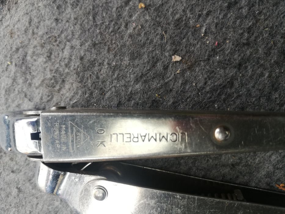 Fiat 126p chromowane ramiona wycieraczek nowe Magnetti Marelli