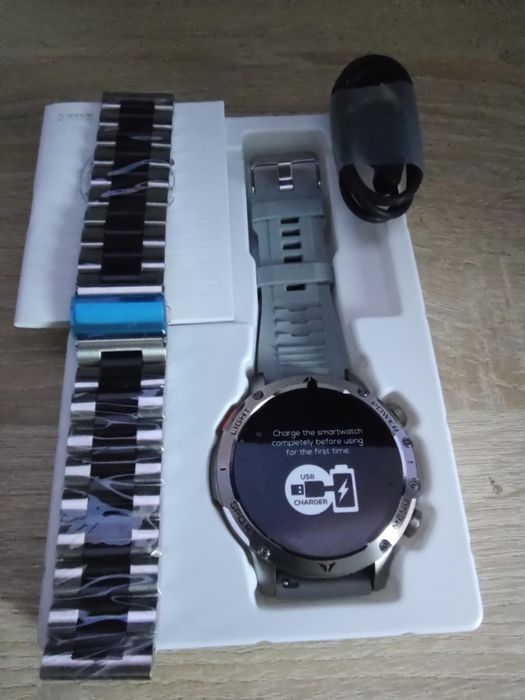 Smartwatch z latarką srebrny/czarny 1000mah