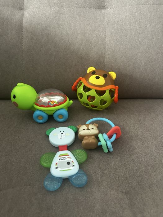 Zestaw grzechotek i grzyzaków