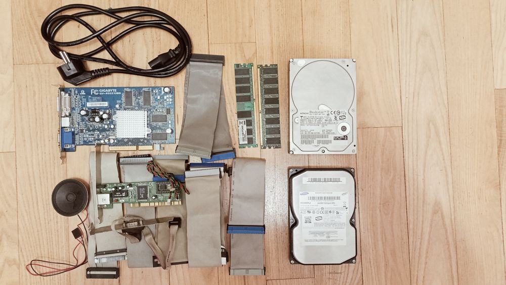 Системные блоки одним лотом.