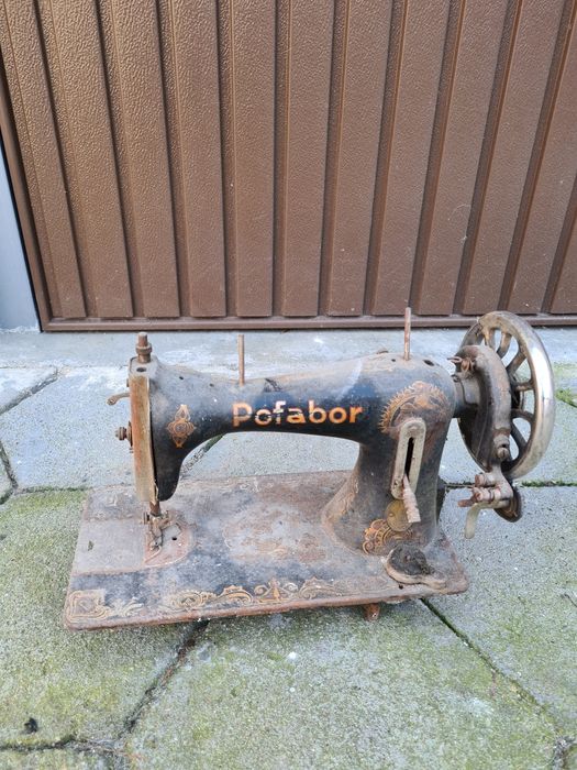 Stara maszyna do szycia Pofabor