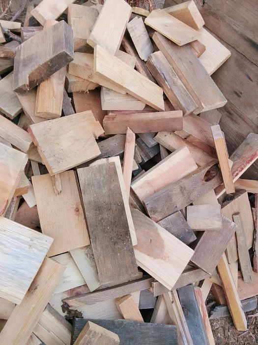 Дрова колотые твердых и мягких пород, резаные доски, вязки на распал