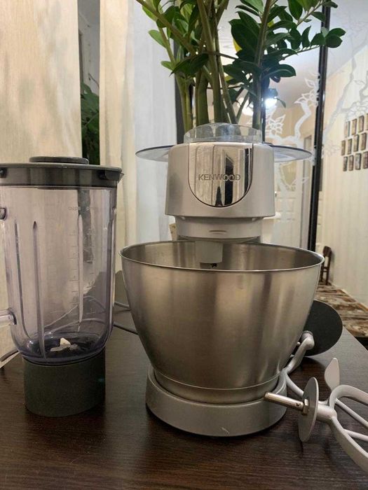 Кухона машина Kenwood kvc3110s