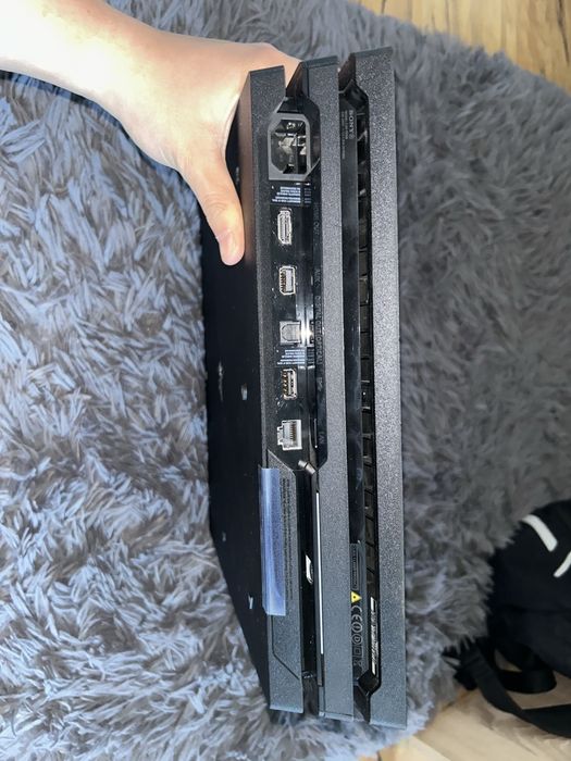 Ps4 pro 1tb + gry