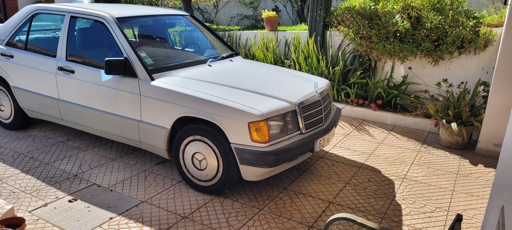 Mercedes 190E de 1992 em bom estado