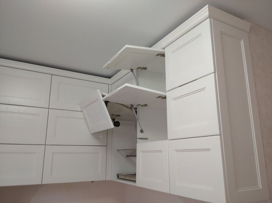 Кухні на замовлення ) Шкаф-Купе)Меблі на замовлення