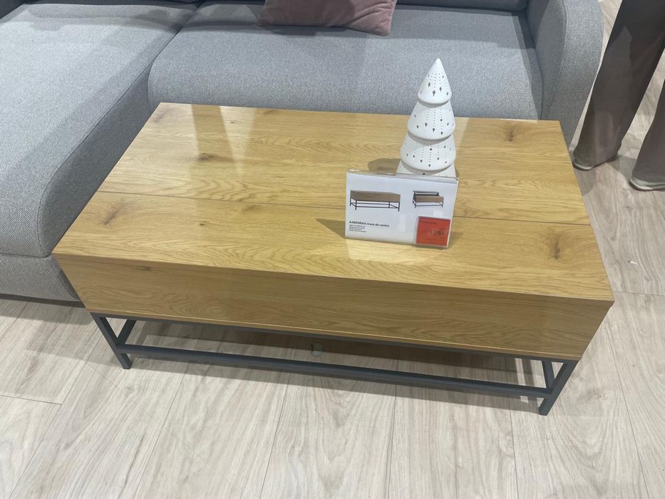 Mesa com tampo elevatório