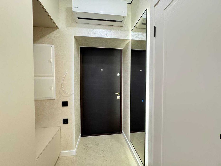 БЕЗ КОМІСІЇ !!!Стильна півторачка у центрі міста