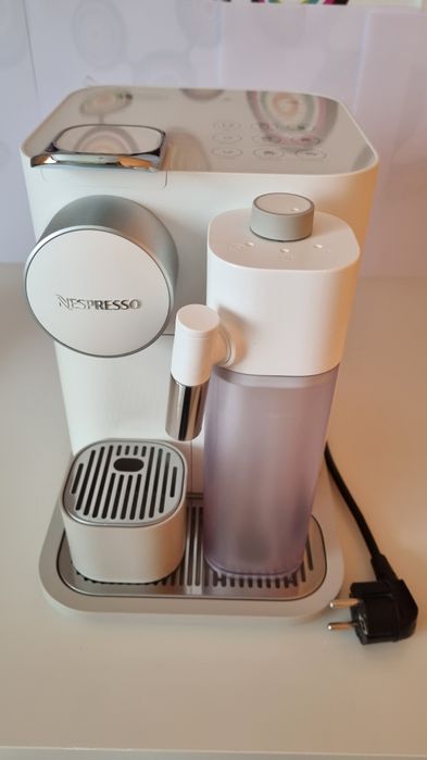 Ekspres DELONGHI Nespresso Gran Lattissima