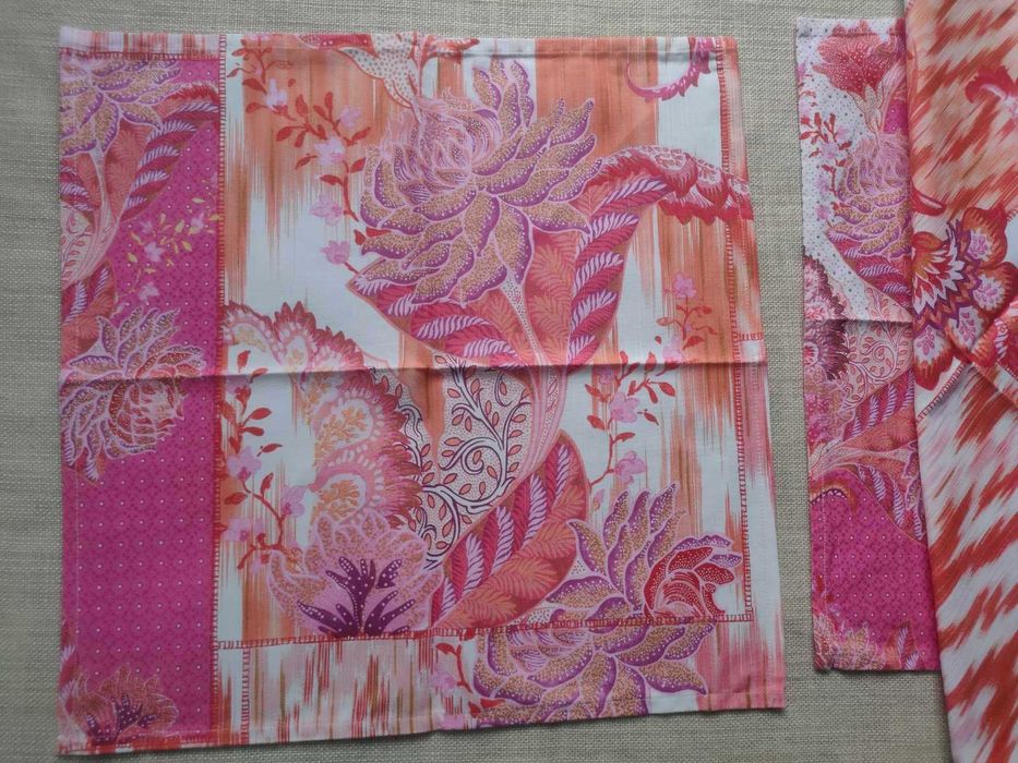 Красива скатертина та 8 столових серветок. Італія. Бавовна.