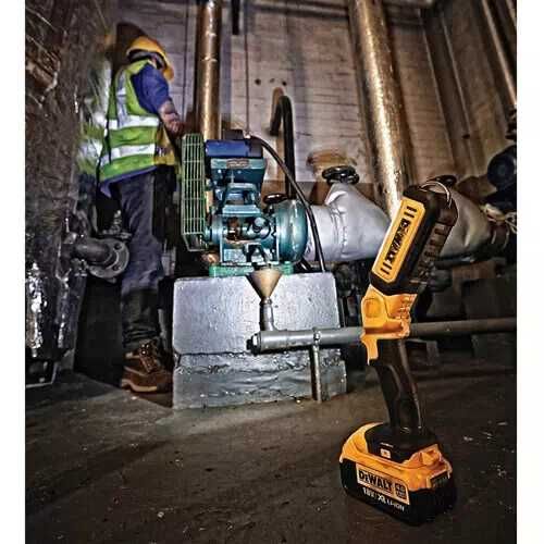 DeWALT DCL050 Ліхтар світлодіодний акумуляторний