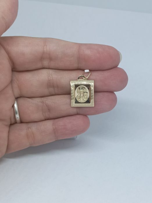 Złoty wisiorek medalik 585