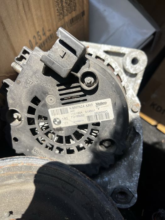Alternator rozrusznik koło pasowe bmw e90 n47d20c e60 e61 e83