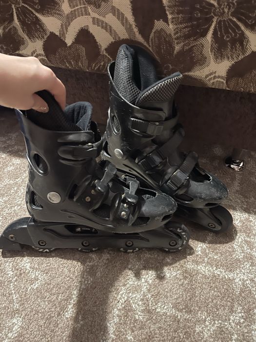 Ролики чорні 39 р