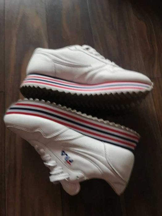 Buty Fila na platformie