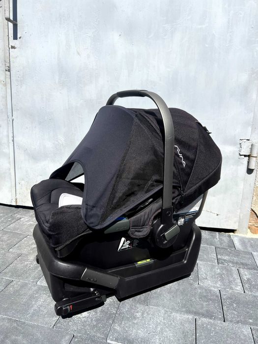 Автокрісло Nuna Pipa з базою Isofix