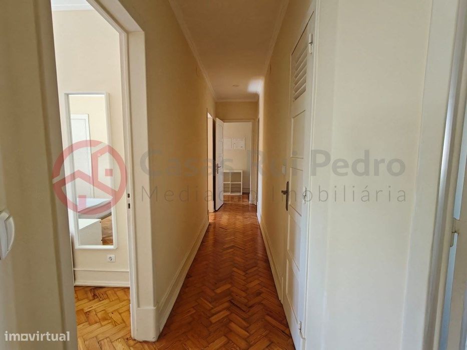 Apartamento T5 no Arreiro