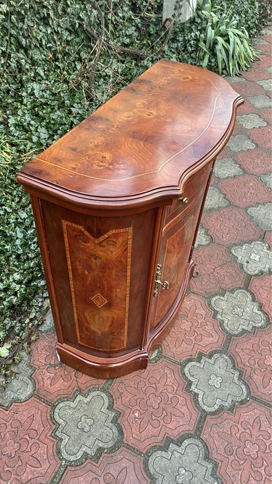 Тумба винтаж фигурные формы, Италия