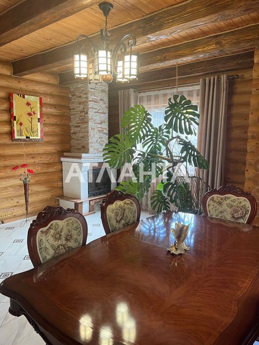 Продається затишний будинок р-н Кемпінгу.