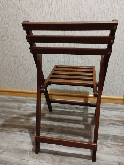 Крісло розкладне дерев'яне