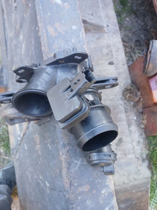 Pompa wysokiego+wtryski 2.0hdi 16v z 2011r