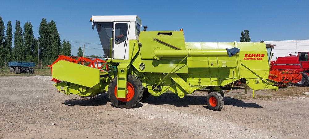 Комбайн зерновий зернозбиральний  Claas Consul  3м