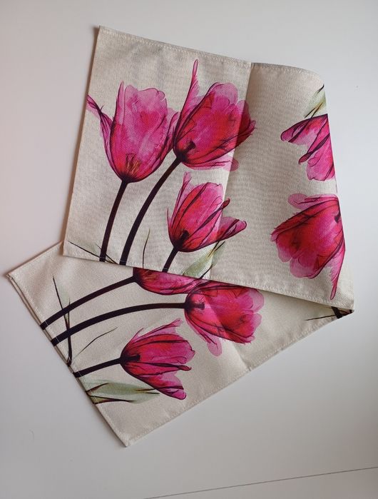 Bieżnik w różowe tulipany, rozmiar 33x180cm