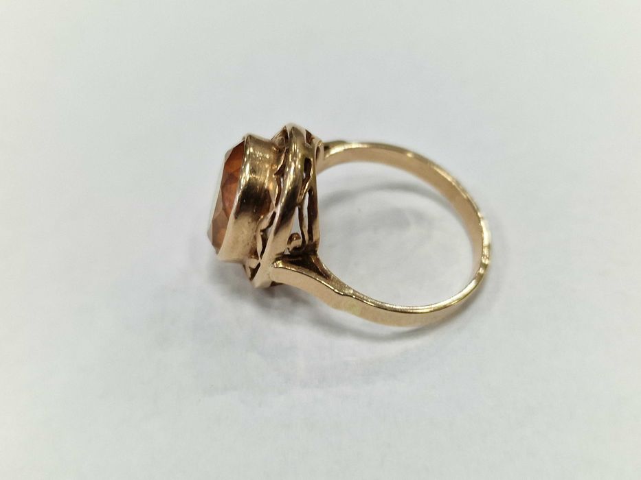 WARMET! Złoty pierścionek/ 585/ 4.83 gram/ R16/ Topaz/ W-wa 1963-86