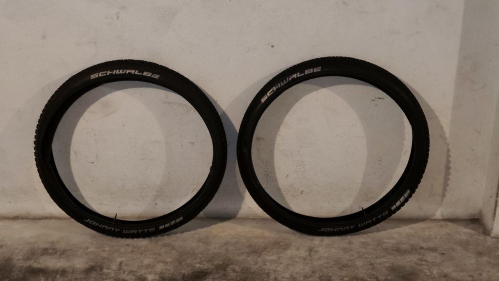 2 Pneus Schwalbe 29” + 2 Câmaras de Ar