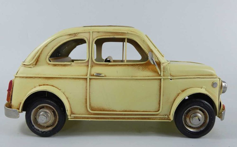 Metalowy kremowy model FIAT 500 pojazd AUTO